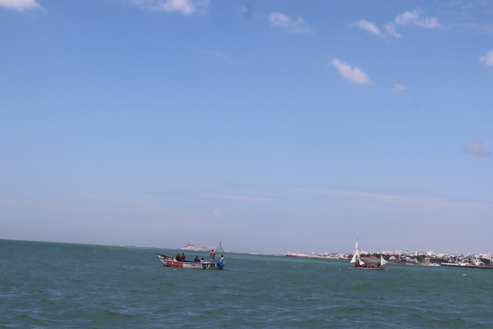 Rowing team pushing off from the Kanyakumari jetty
