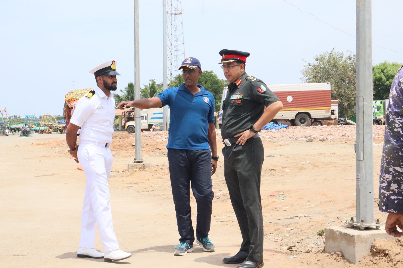 Officers arriving at the expedition venue